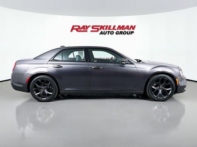 Used 2022 Chrysler 300 S image 8