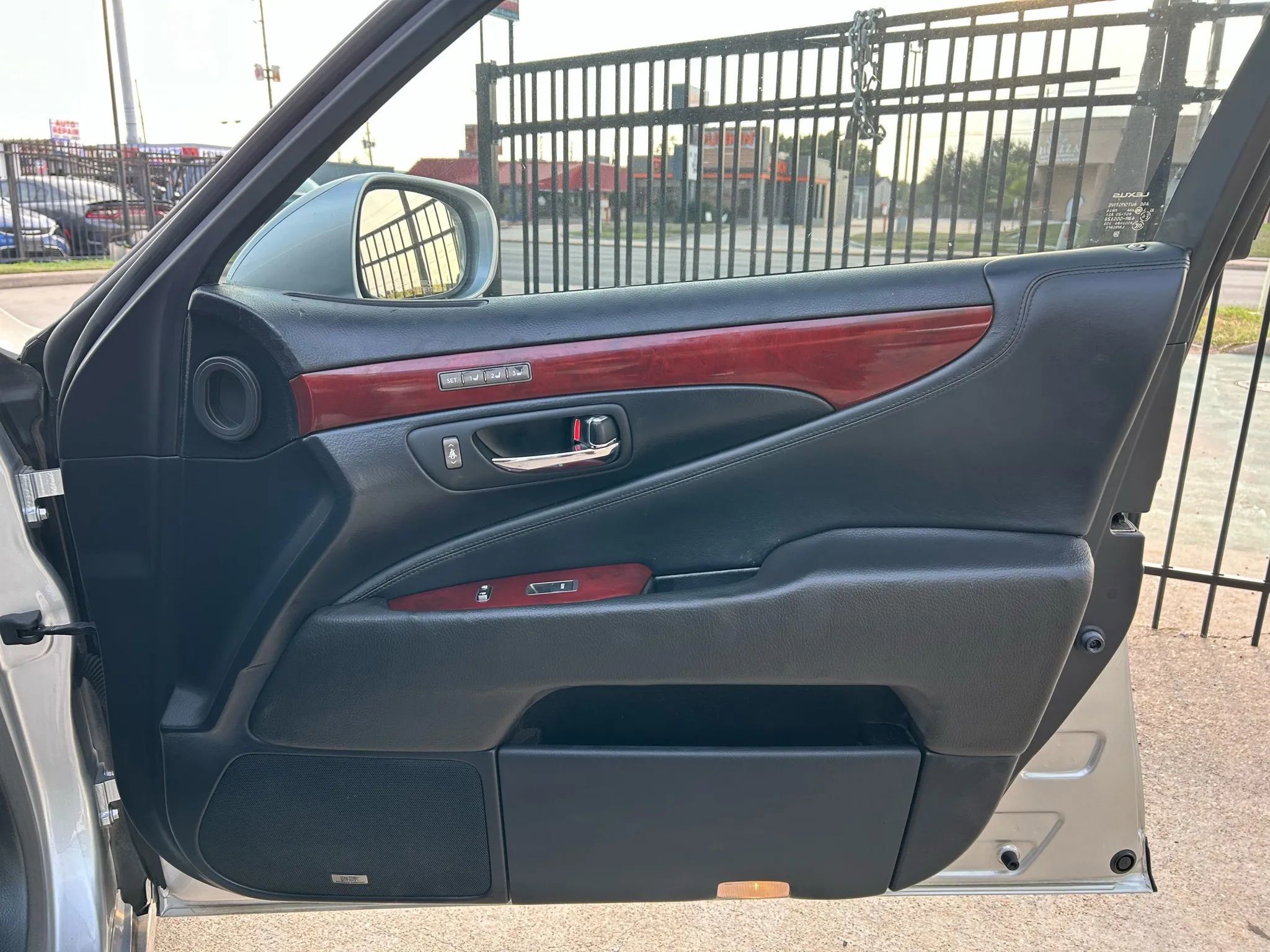 Used 2012 Lexus LS 460 w/ Luxury Value Edition image 15