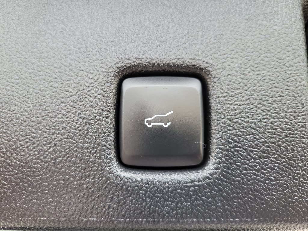 Used 2023 Ford Escape ST-Line w/ Tech Pack #1 FWD image 9