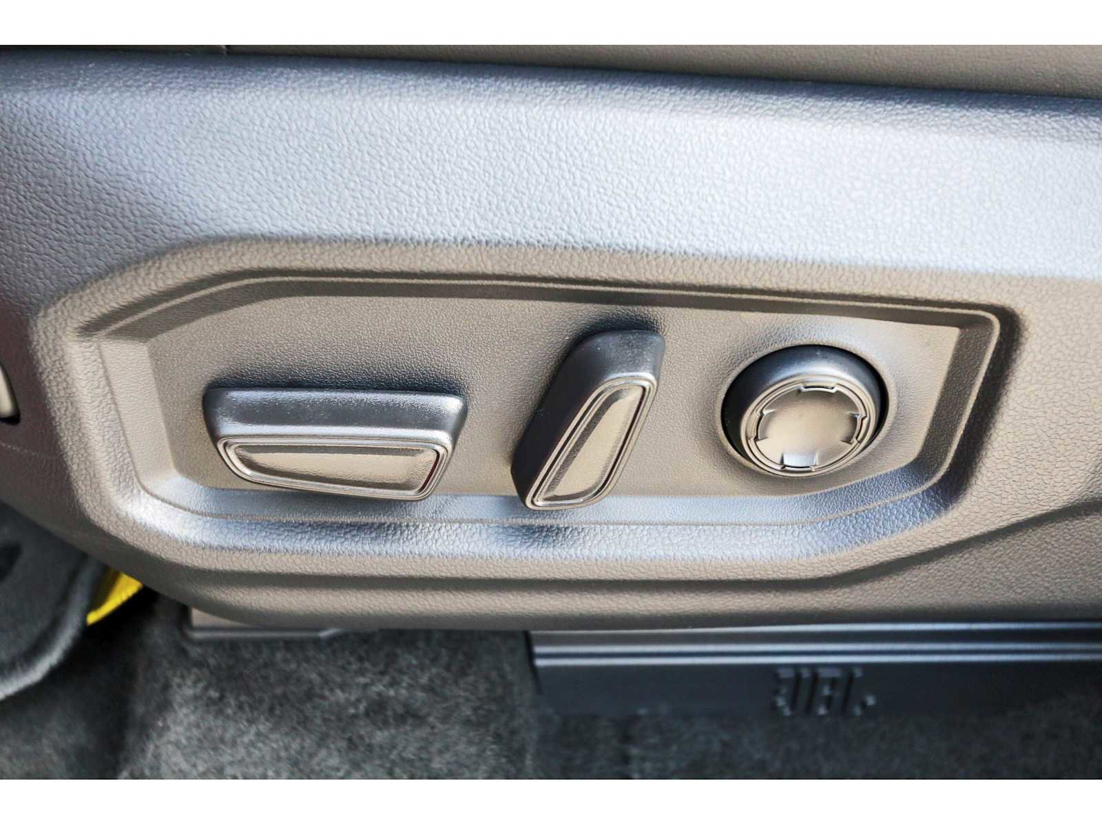 Used 2025 Toyota Sequoia Platinum image 26