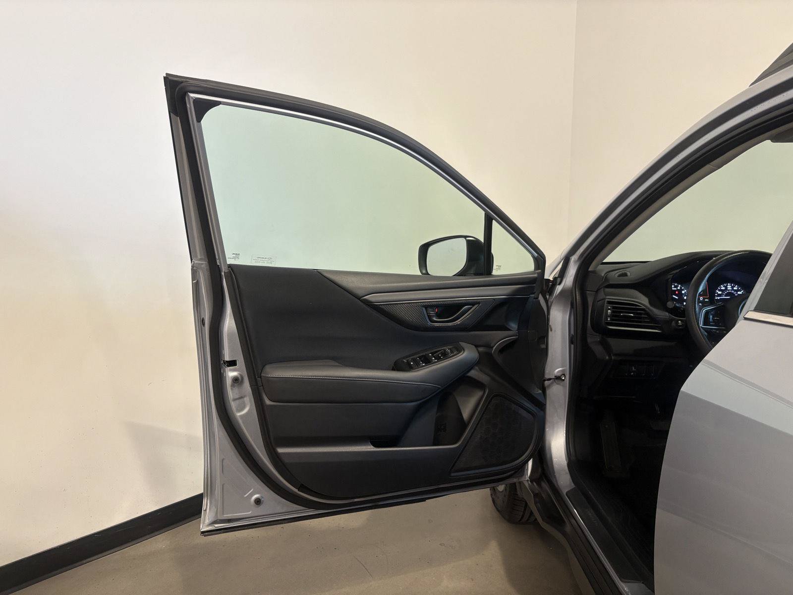 Used 2021 Subaru Outback AWD/4WD image 11