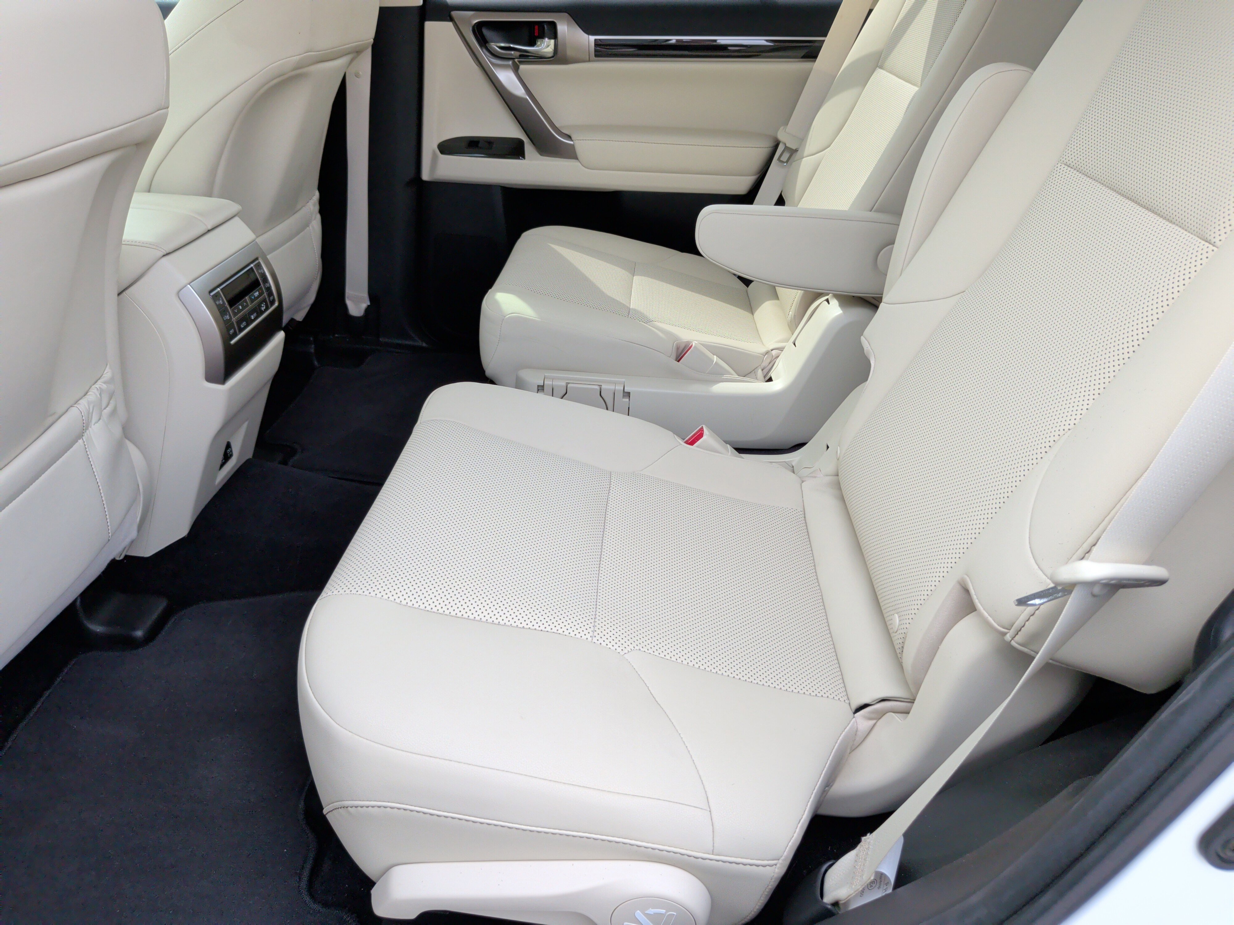 Used 2020 Lexus GX 460 Premium AWD/4WD image 37