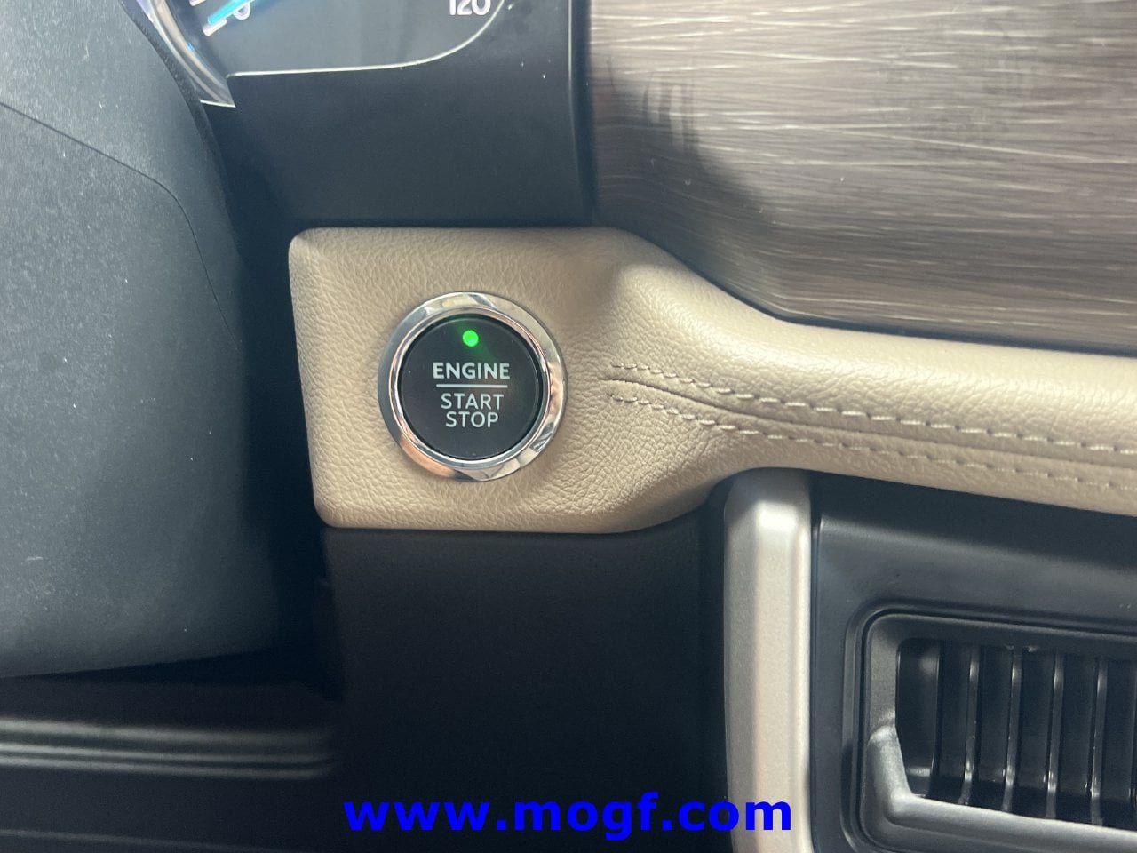 Used 2024 Ford Expedition Limited RWD image 10