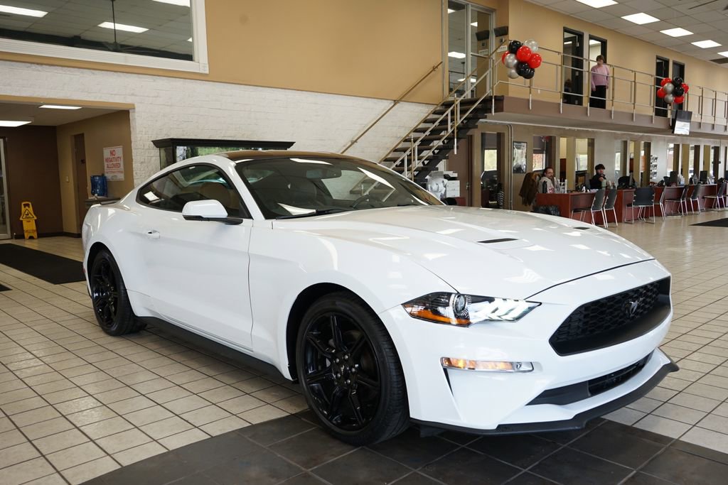 Used 2018 Ford Mustang Premium w/ Equipment Group 201A RWD image 19