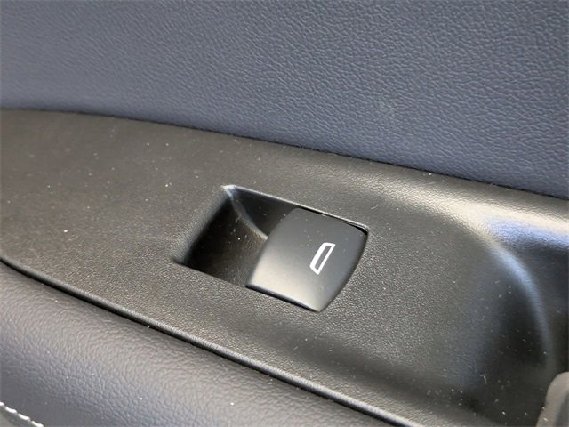 New 2025 Chevrolet Blazer LT w/ Convenience Package image 31