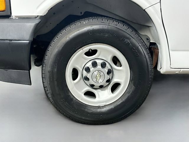 Used 2021 Chevrolet Express 2500 image 26