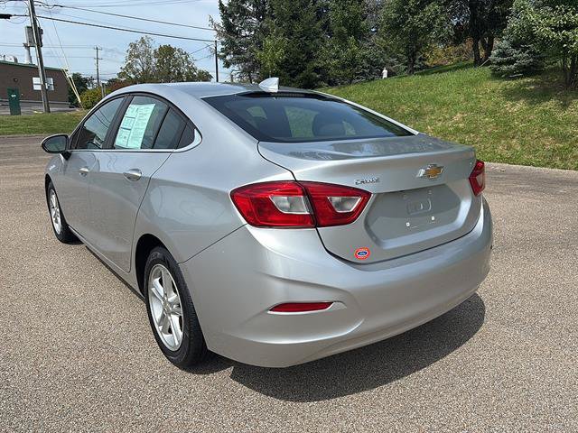 Used 2018 Chevrolet Cruze LT w/ LT Fleet Convenience Package FWD image 2