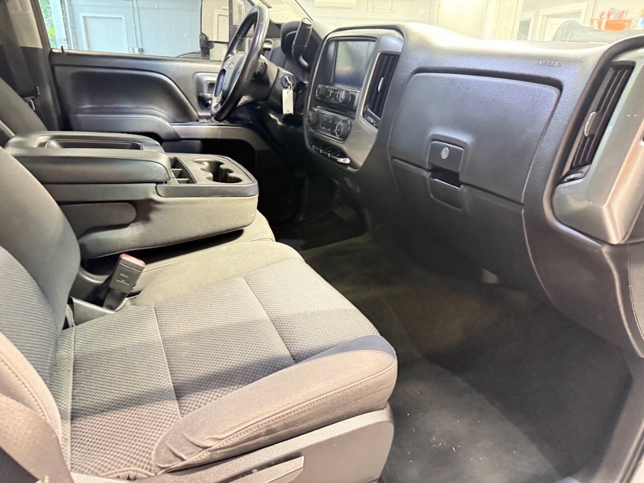 Used 2018 Chevrolet Silverado 2500 LT AWD/4WD image 13