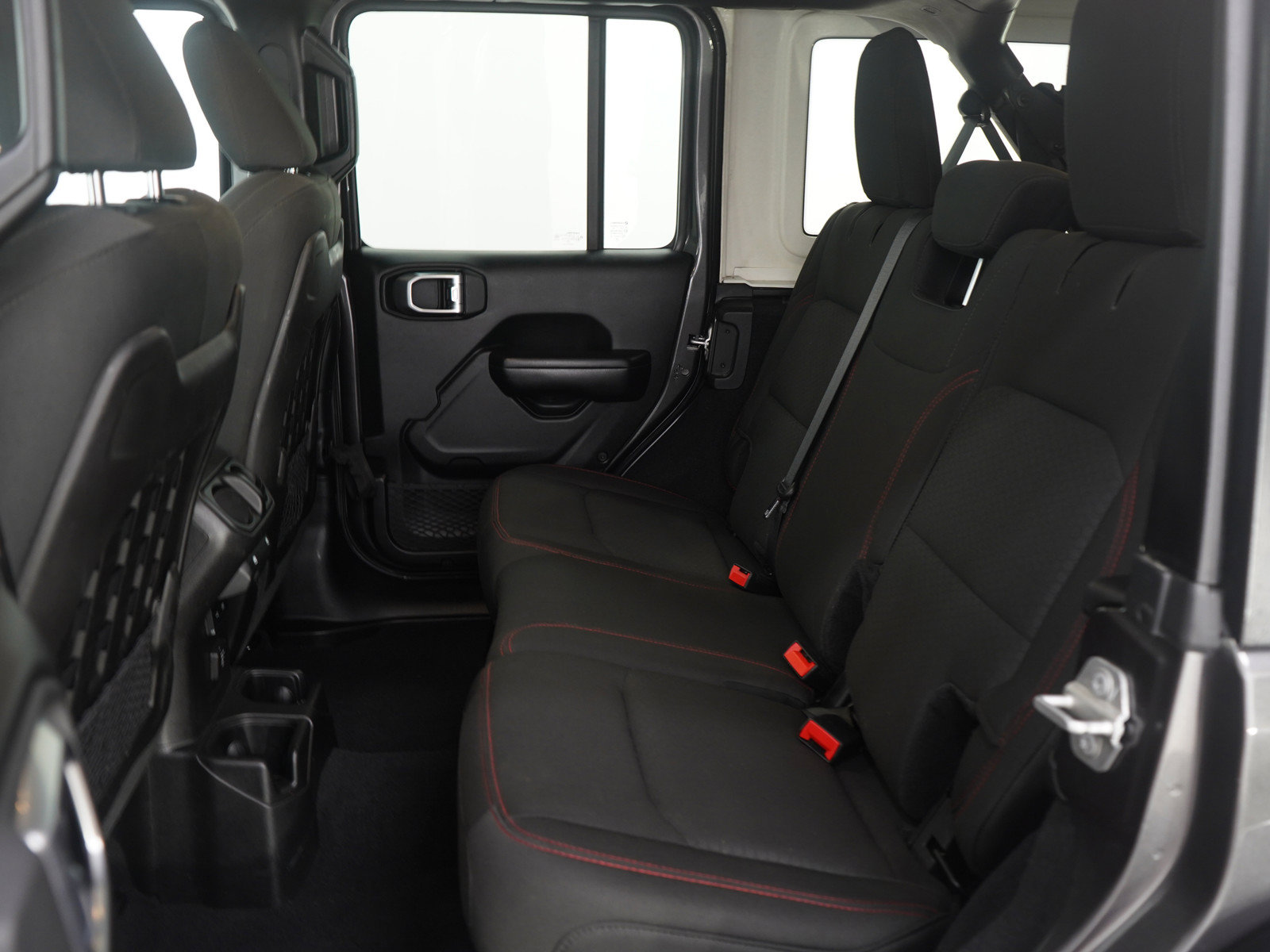 Used 2019 Jeep Wrangler Unlimited Rubicon w/ Dual Top Group AWD/4WD image 14