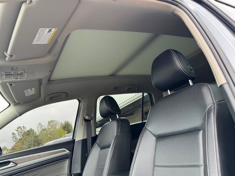 Used 2022 Volkswagen Atlas SEL image 35