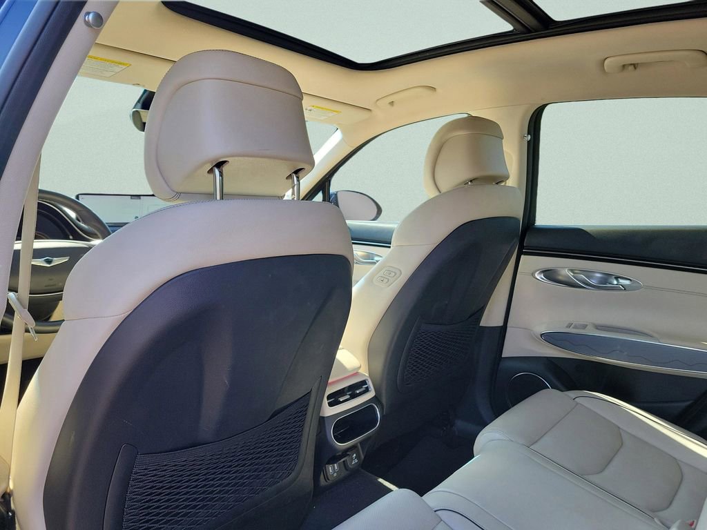 Used 2024 Genesis GV70 2.5T w/ Advanced Package image 9