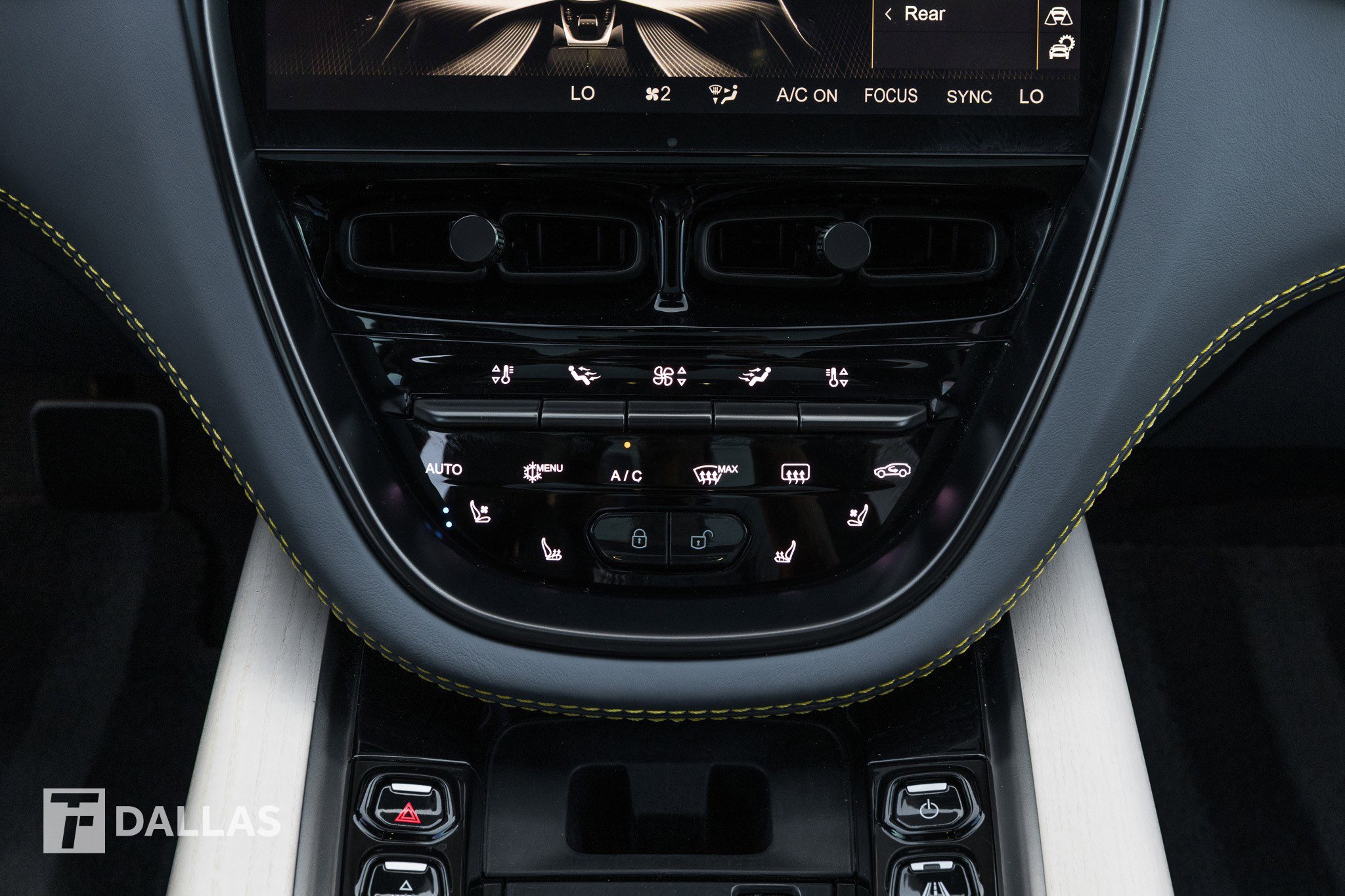 Used 2021 Aston Martin DBX image 27