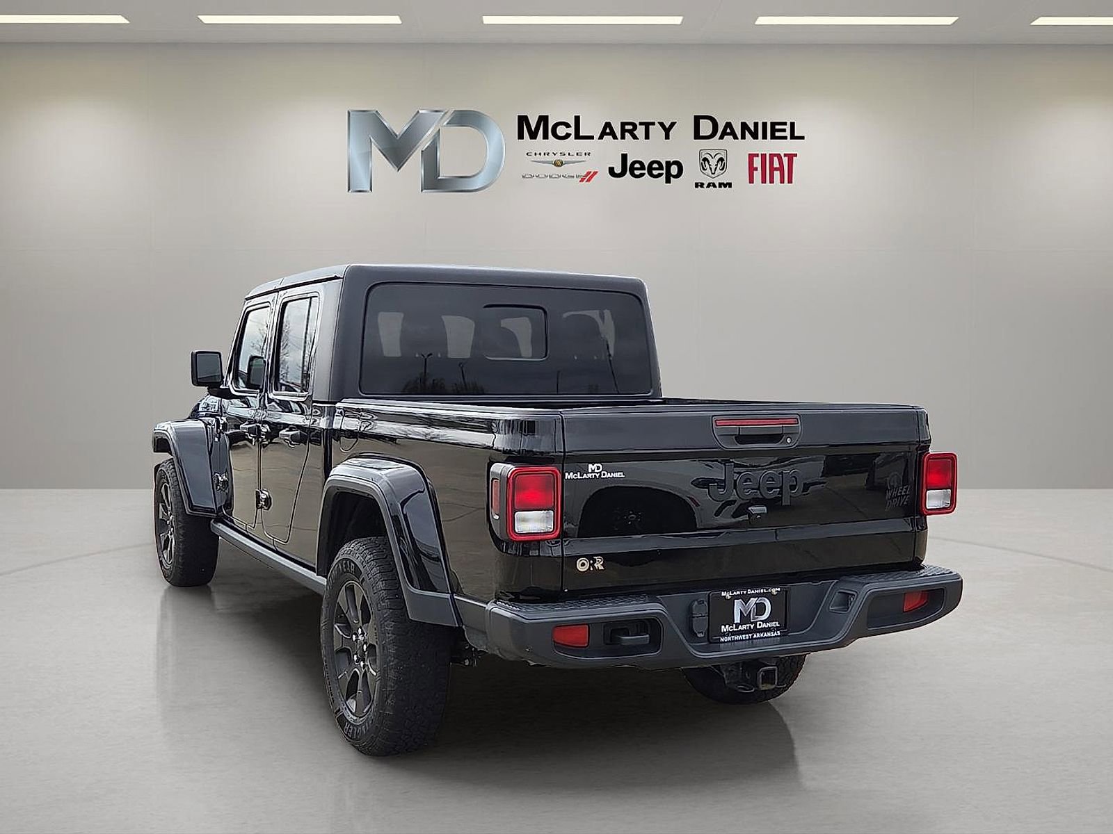 Used 2021 Jeep Gladiator Willys image 4
