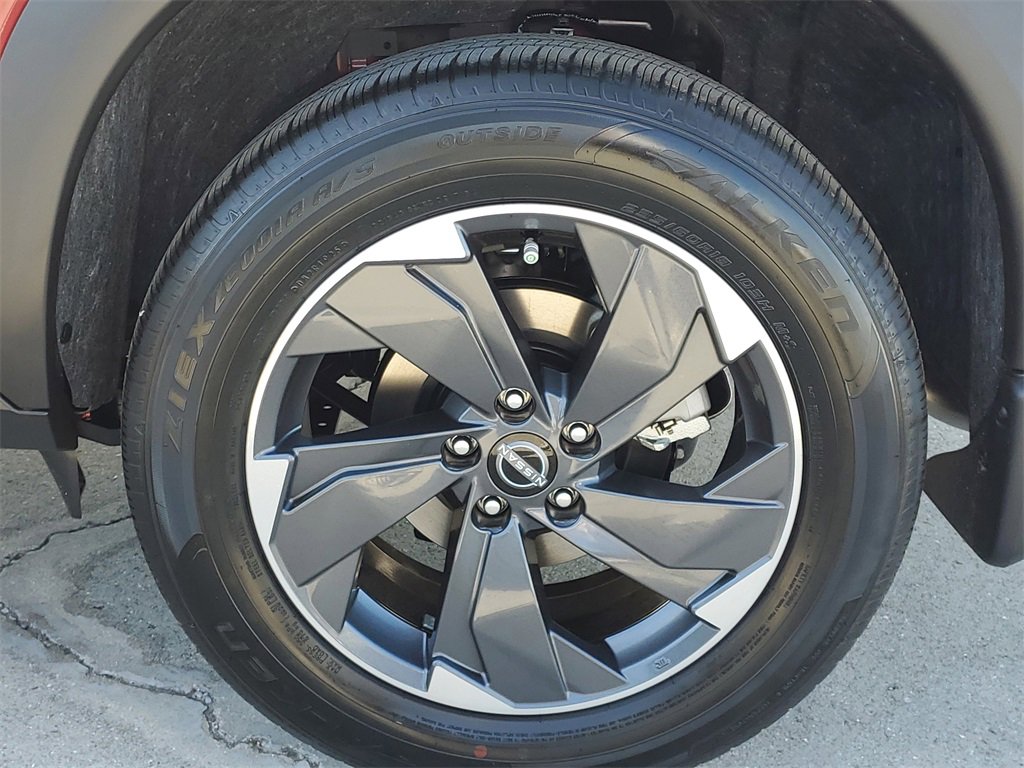 New 2026 Nissan Rogue SV image 3