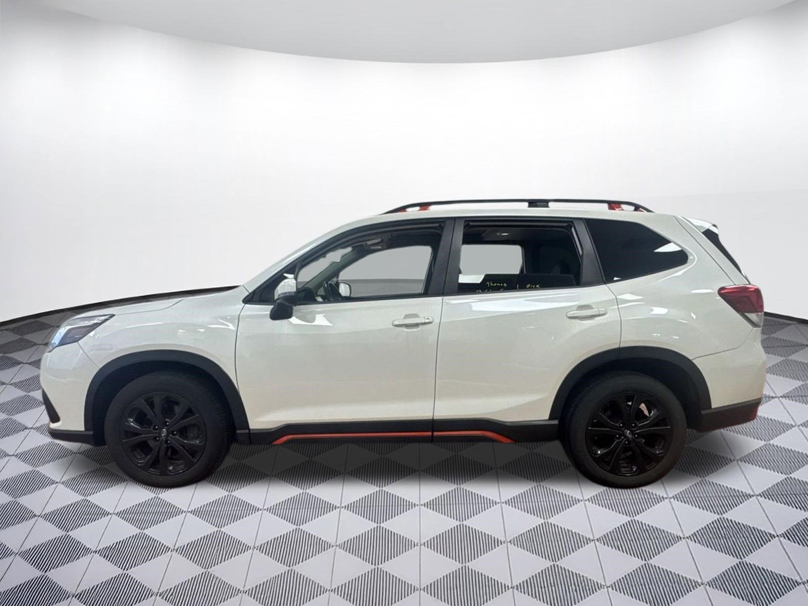 Used 2023 Subaru Forester Sport image 2