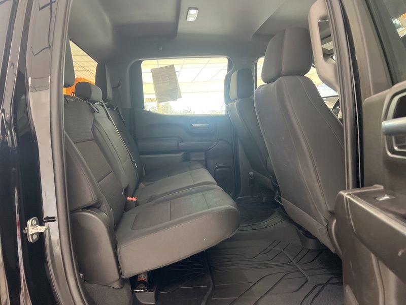 Used 2019 Chevrolet Silverado 1500 Custom w/ Custom Value Package AWD/4WD image 8