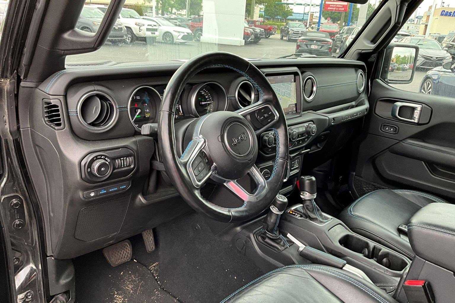 Used 2021 Jeep Wrangler Unlimited Rubicon 4xe w/ Cold Weather Group AWD/4WD image 16