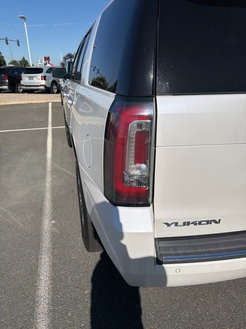 Used 2016 GMC Yukon Denali w/ Open Road Package AWD/4WD image 8