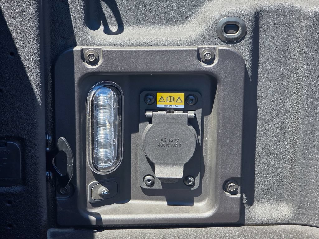 Used 2025 Ford Maverick XLT w/ XLT Luxury Package FWD image 29