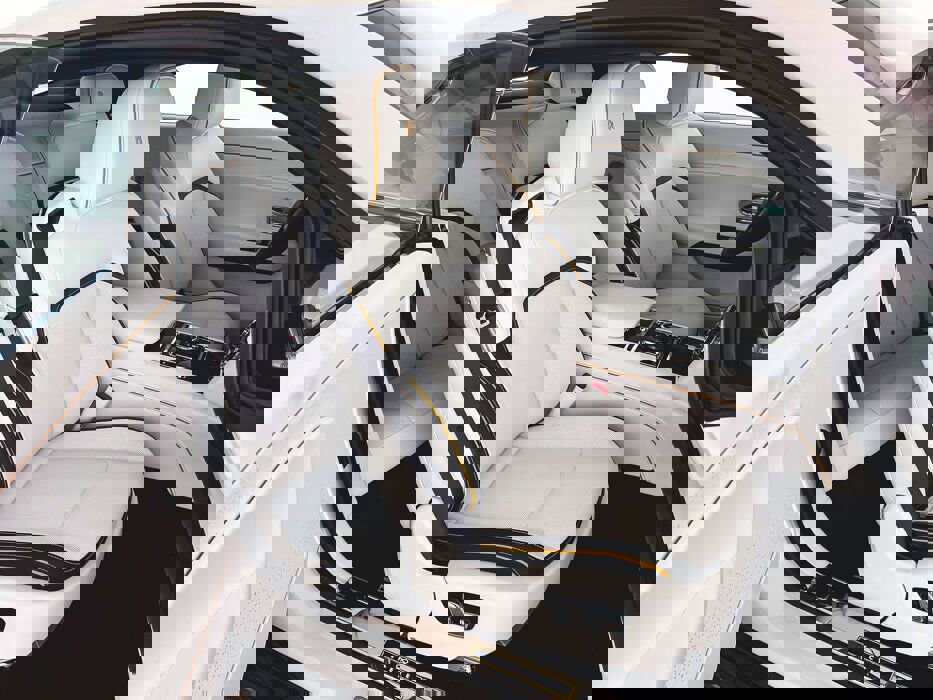 New 2025 Rolls-Royce Spectre Black Badge w/ Leather Finishing Pack image 41