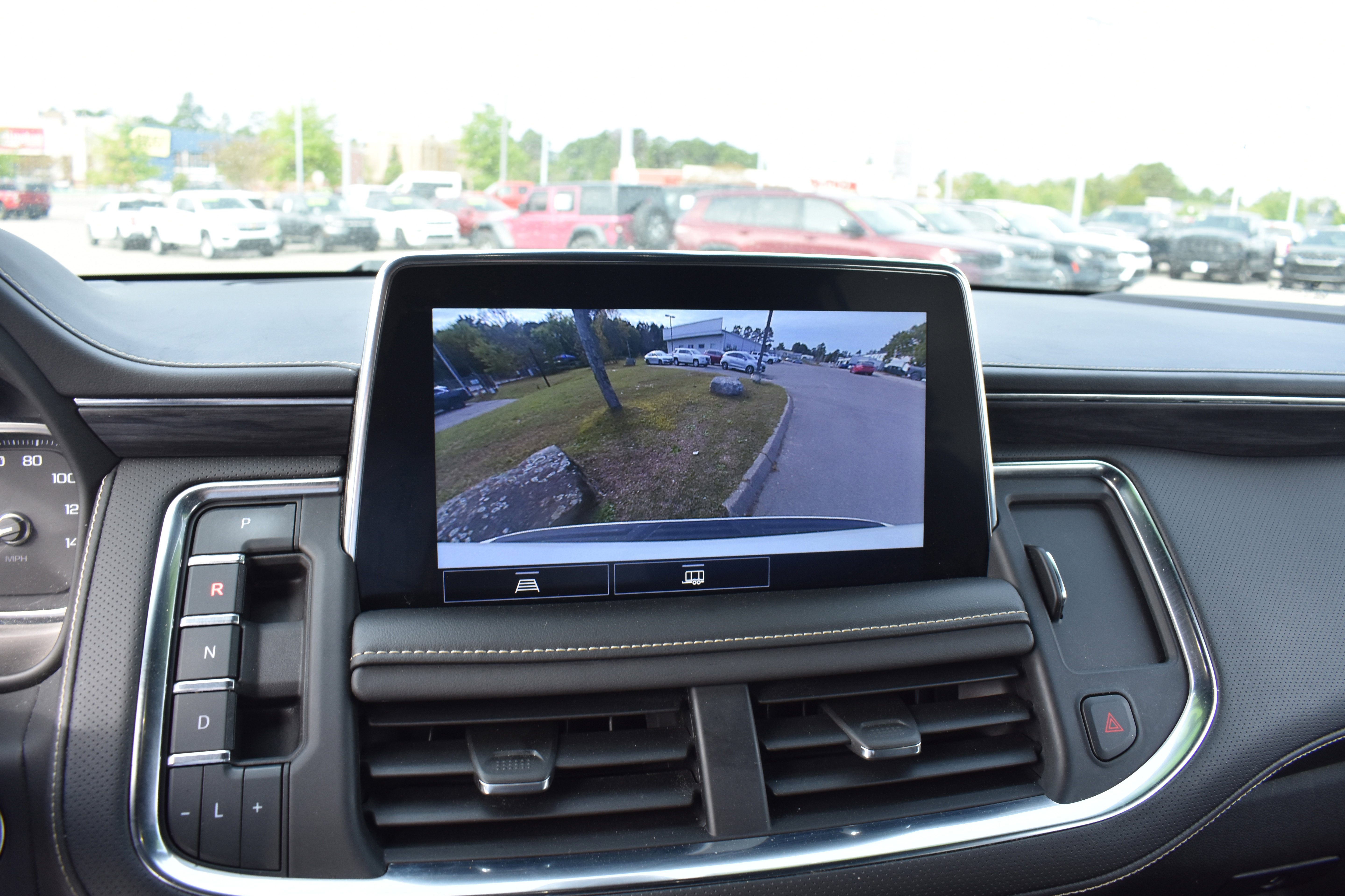 Used 2021 GMC Yukon XL SLT image 21