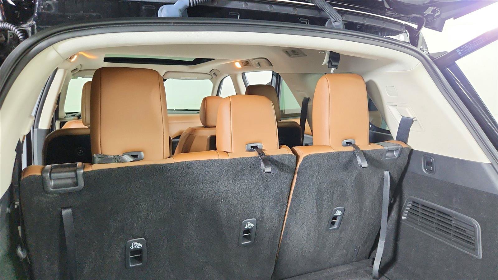 Used 2024 Nissan Pathfinder Platinum FWD image 19