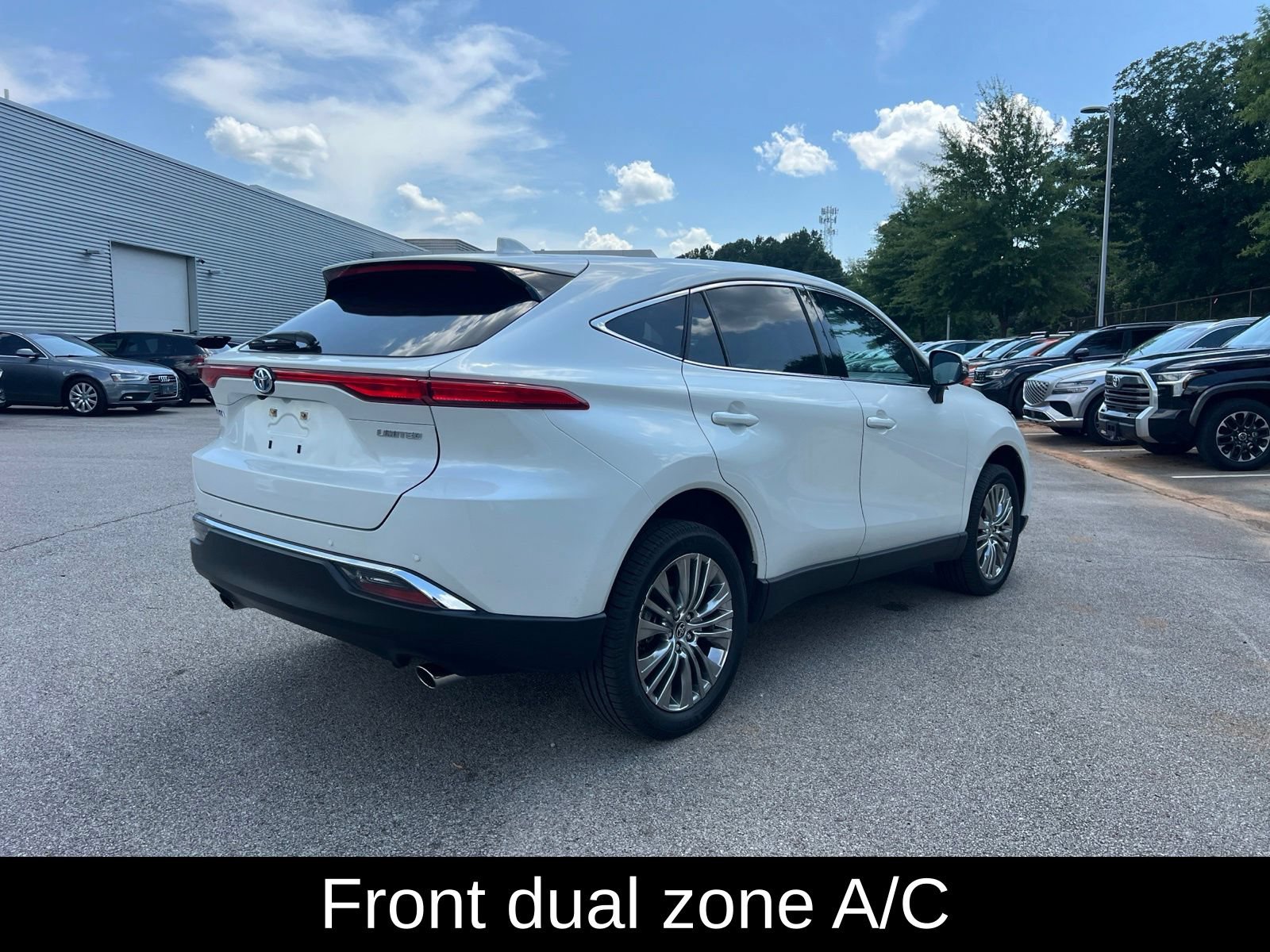 Used 2024 Toyota Venza Limited AWD/4WD image 5