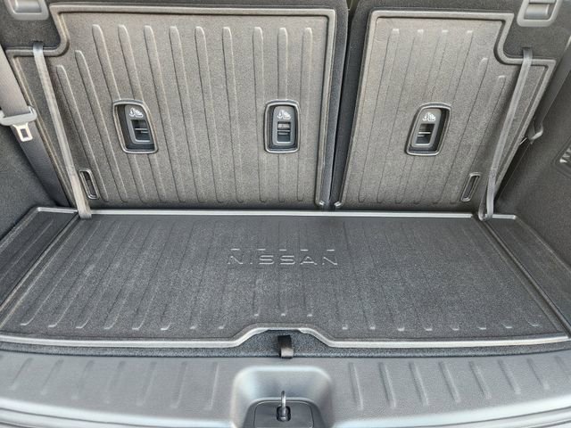 New 2025 Nissan Pathfinder Platinum w/ Cargo Package image 27