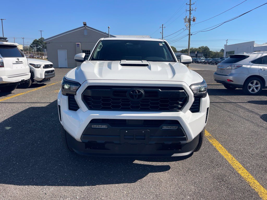 Used 2024 Toyota Tacoma TRD Sport AWD/4WD image 8