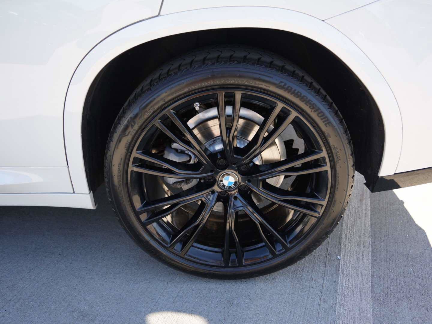 Certified 2023 BMW X4 xDrive30i w/ M Sport Package AWD/4WD image 6