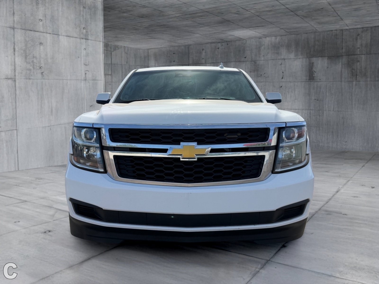 Used 2015 Chevrolet Suburban LT RWD image 9