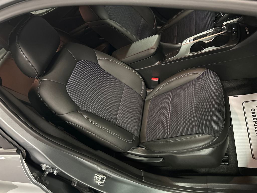 Used 2024 Buick Envista Preferred w/ Convenience II Package image 25