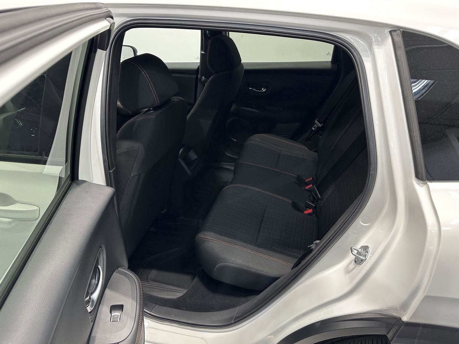 Certified 2025 Honda HR-V Sport image 26