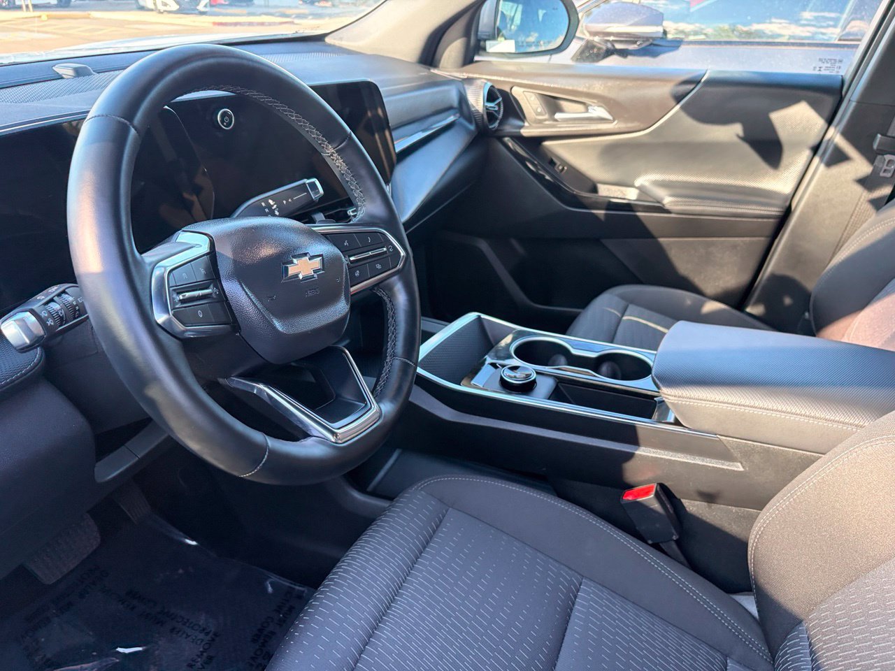 Used 2026 Chevrolet Equinox LT AWD/4WD image 18