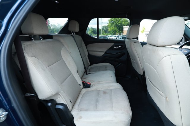 Used 2023 Chevrolet Traverse LS FWD image 25