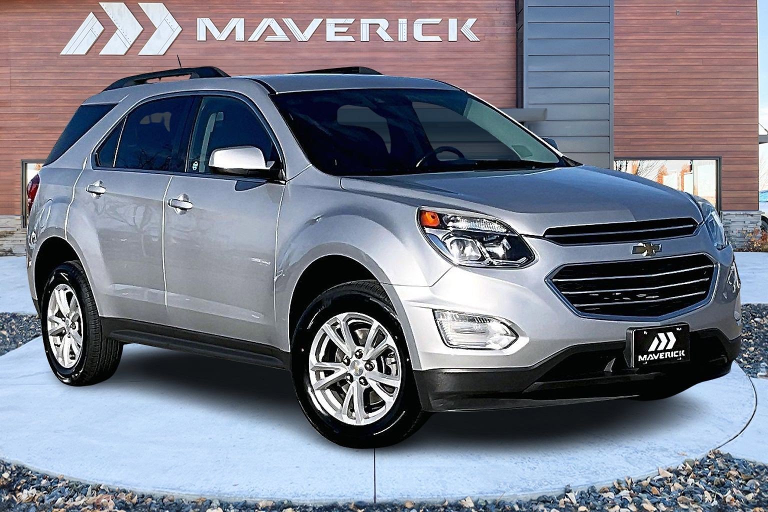 Used 2017 Chevrolet Equinox LT w/ Driver Confidence Package II image 1
