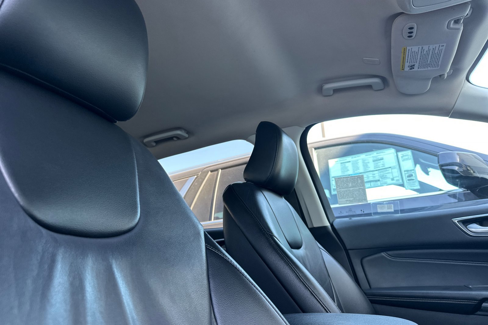 Used 2022 Ford Edge Titanium image 17