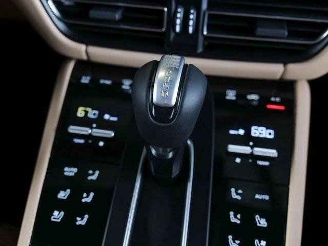New 2026 Porsche Macan AWD/4WD image 17