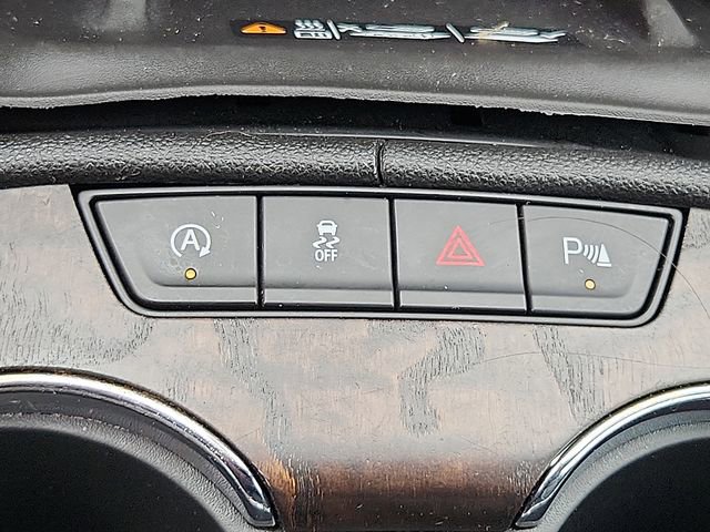 Used 2020 GMC Acadia Denali AWD/4WD image 25