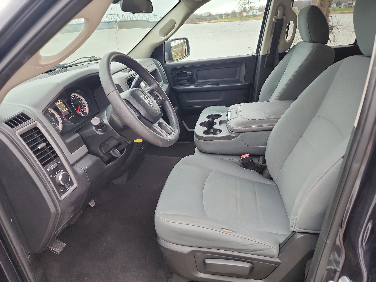 Used 2018 RAM 1500 ST w/ SXT Appearance Group image 9