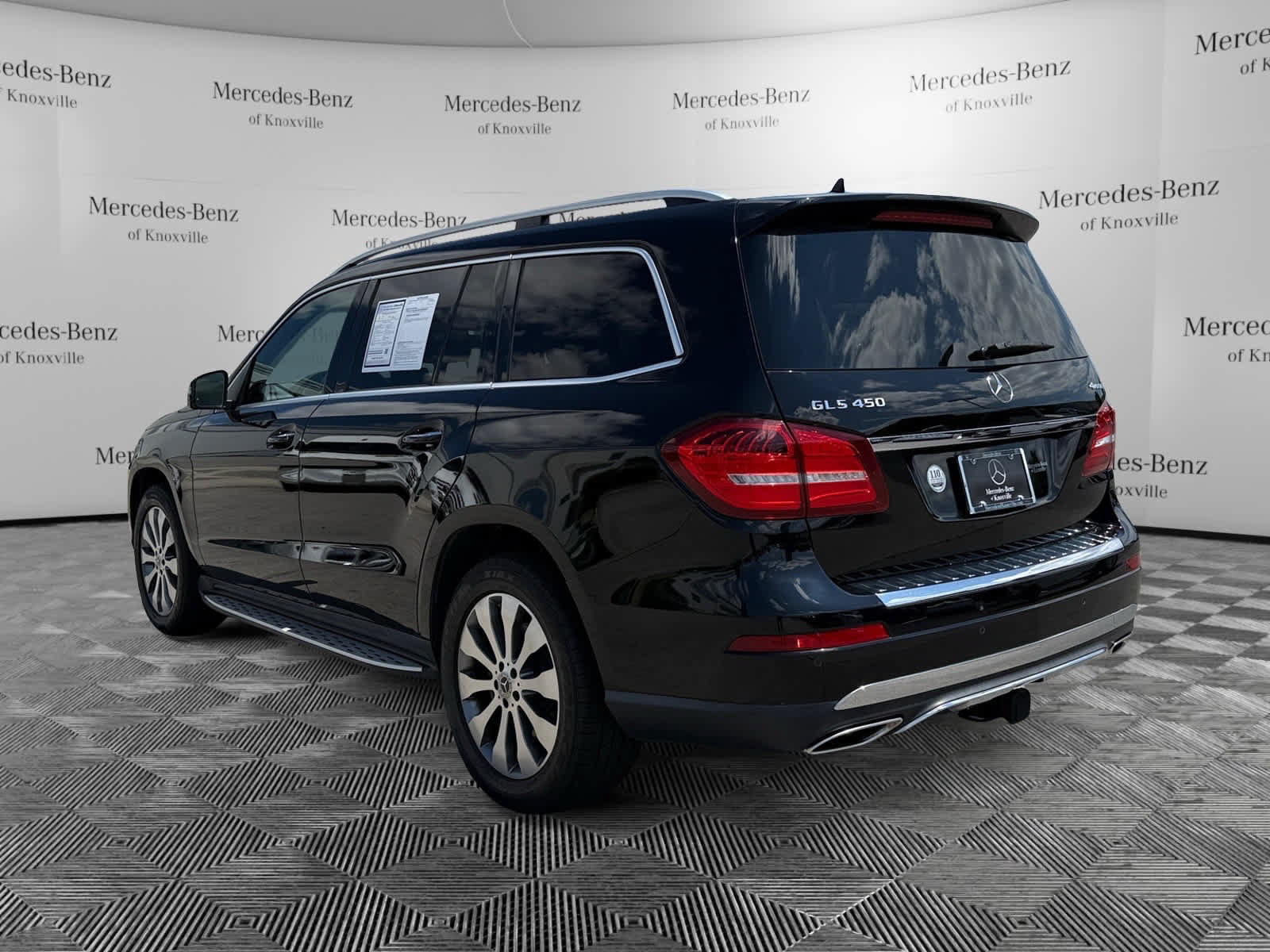 Used 2019 Mercedes-Benz GLS 450 4MATIC image 3