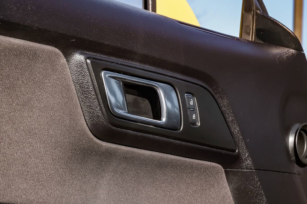 Used 2018 Ford Mustang GT w/ Black Accent Pkg image 25