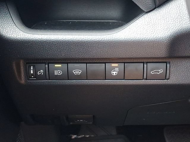 Certified 2023 Toyota RAV4 XLE Premium AWD/4WD image 25
