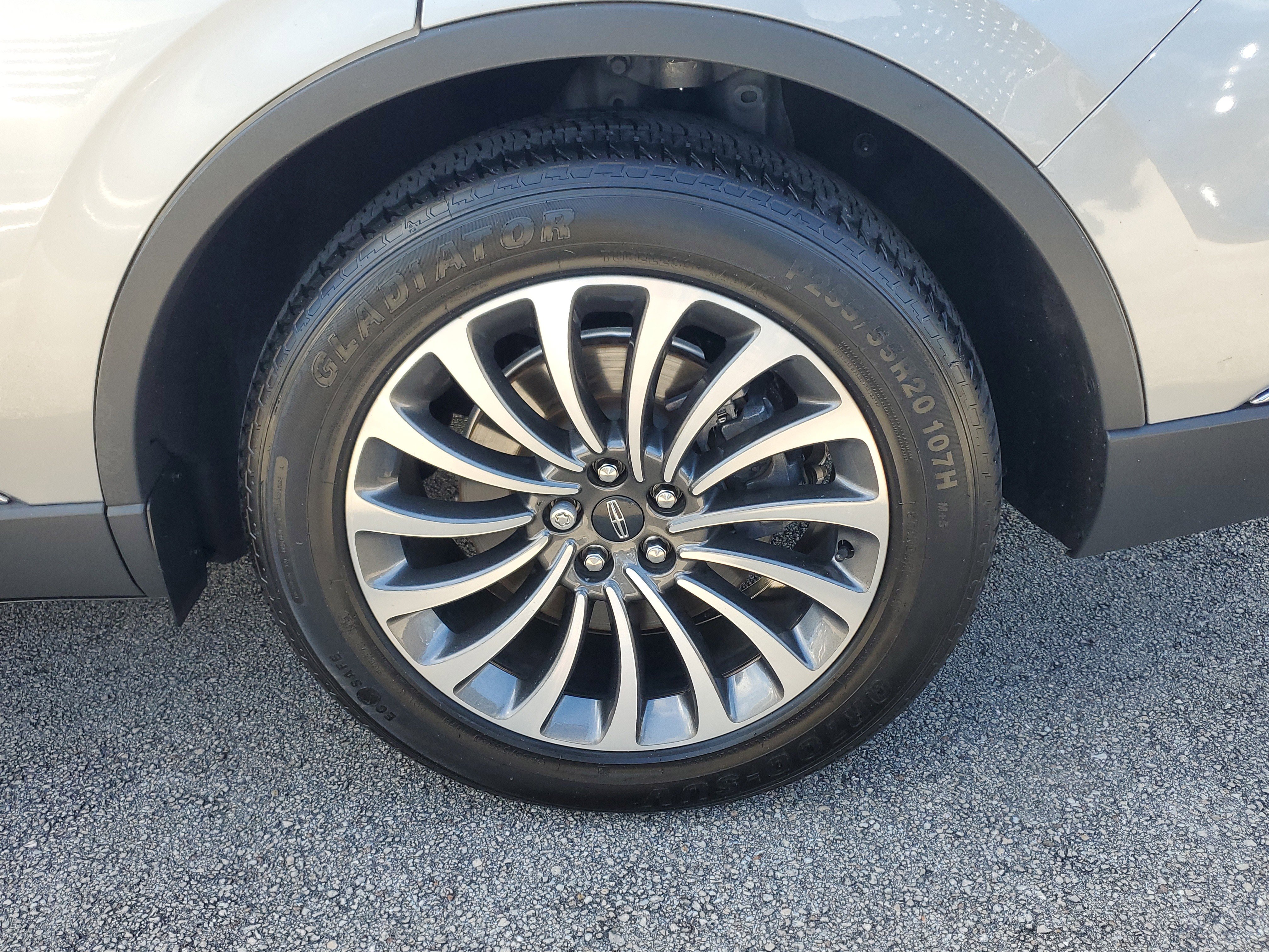 Certified 2020 Lincoln Aviator Reserve image 7