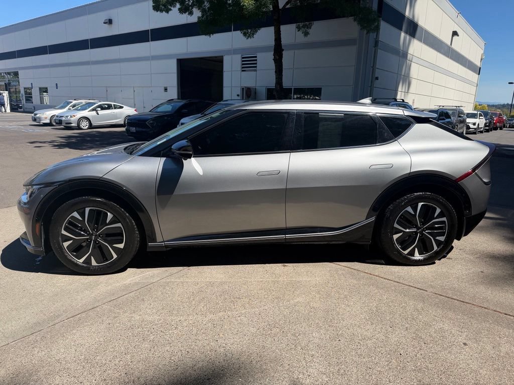 Used 2024 Kia EV6 Wind w/ Wind Technology Package AWD/4WD image 7