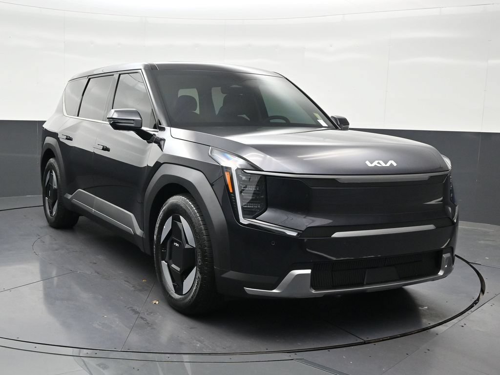 Used 2026 Kia EV9 Light RWD image 8