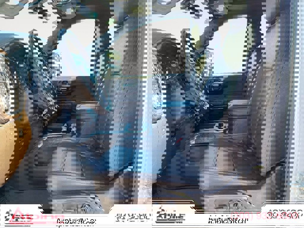 Used 2023 GMC Sierra 3500 Denali w/ Denali Ultimate Package image 9