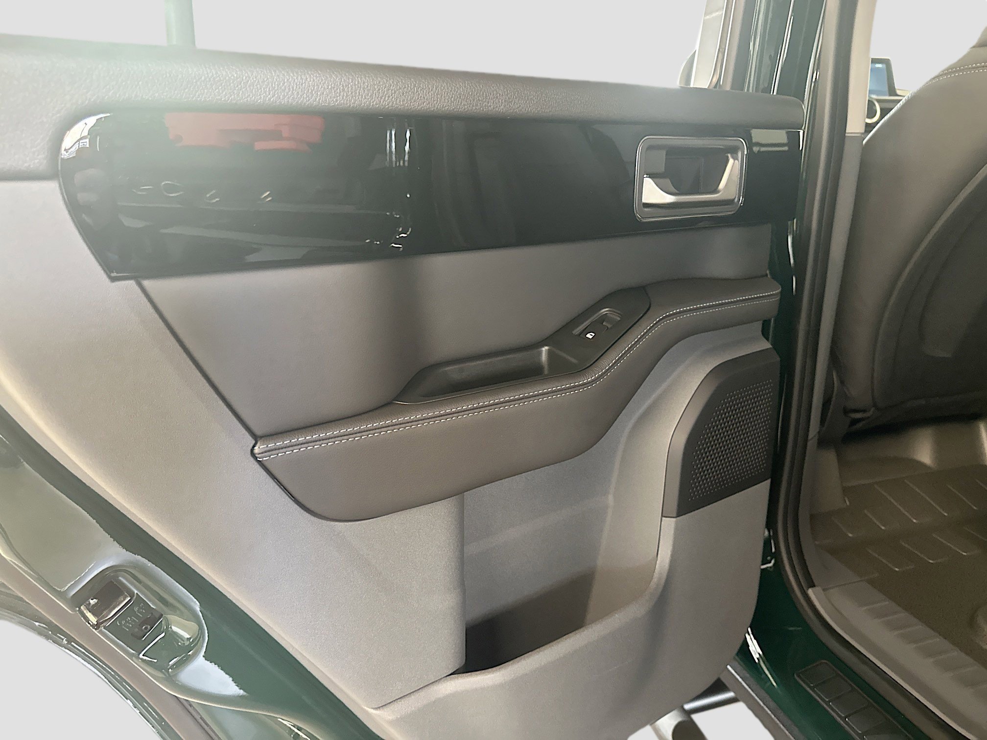 New 2025 INEOS Grenadier Station Wagon AWD/4WD image 36