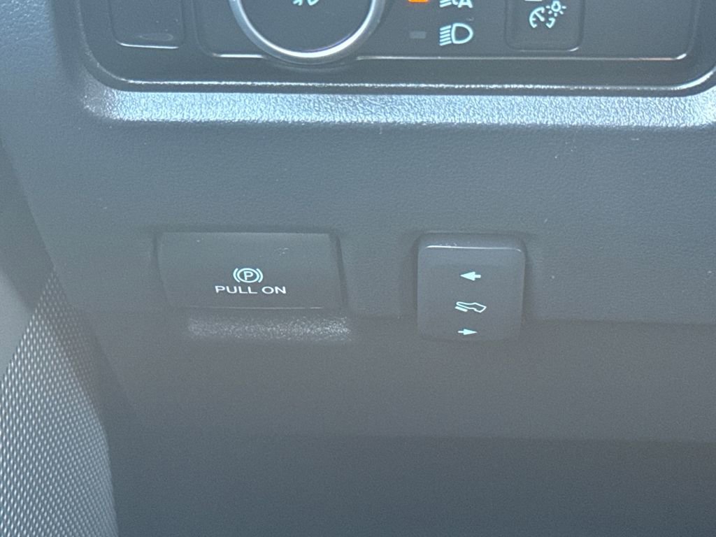 Used 2023 Ford F350 Lariat w/ Chrome Package image 36