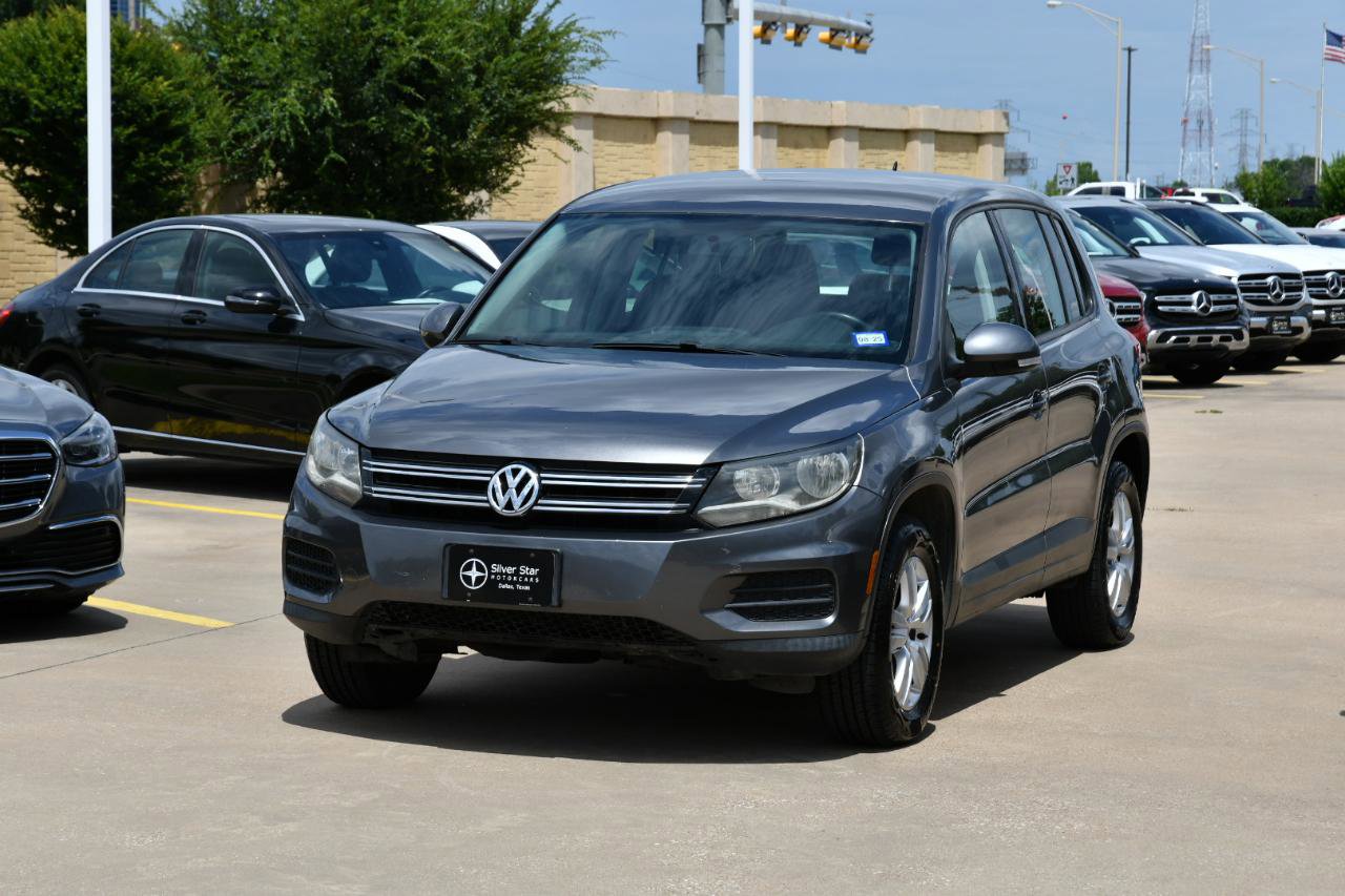 Used 2014 Volkswagen Tiguan S FWD image 2